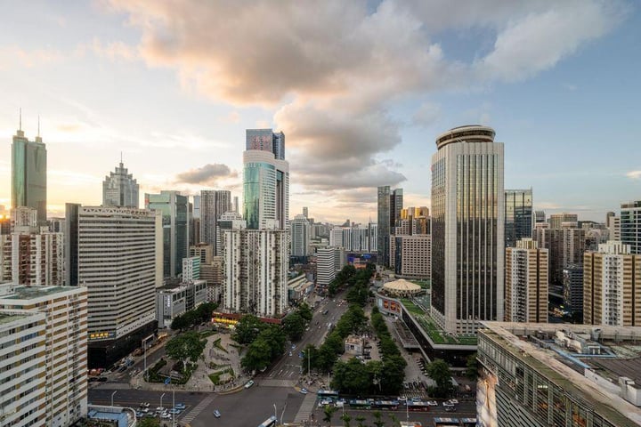 深圳发展中心酒店