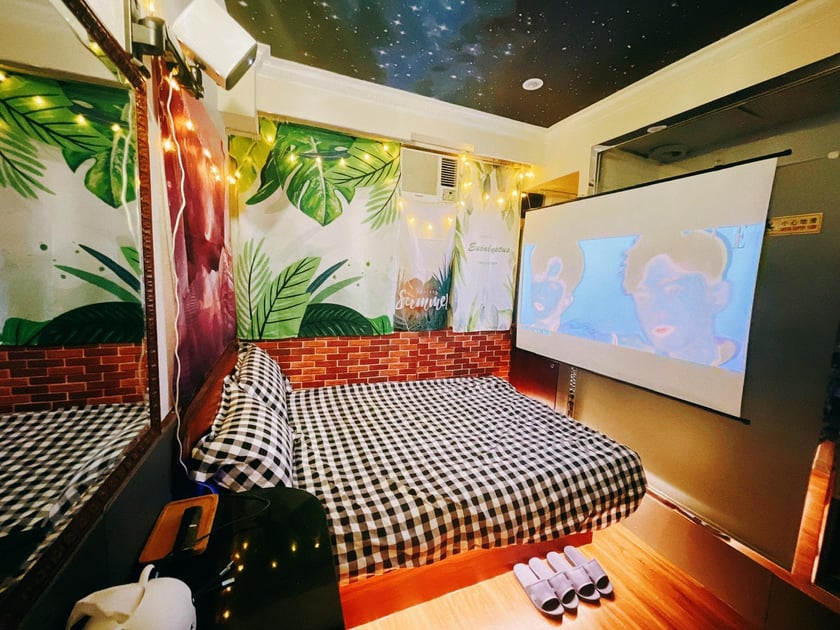 S Place
