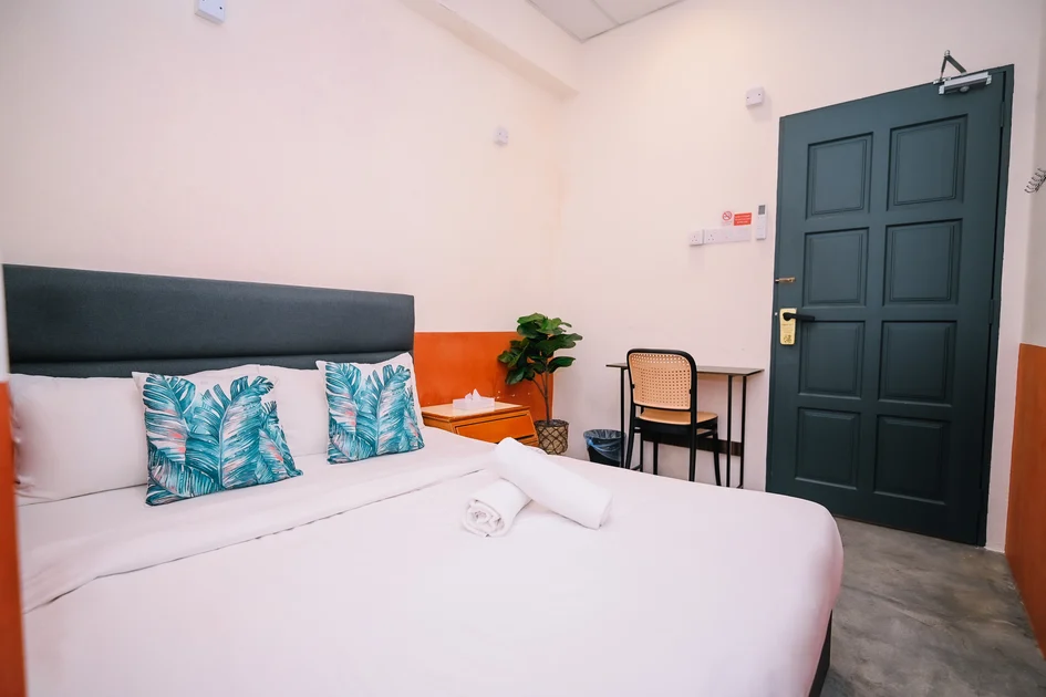 Swing & Pillows @ 75 Chulia St, Georgetown Penang