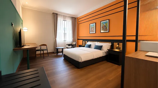 Deluxe Queen Room