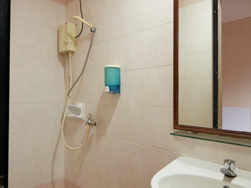 Amrise Hotel