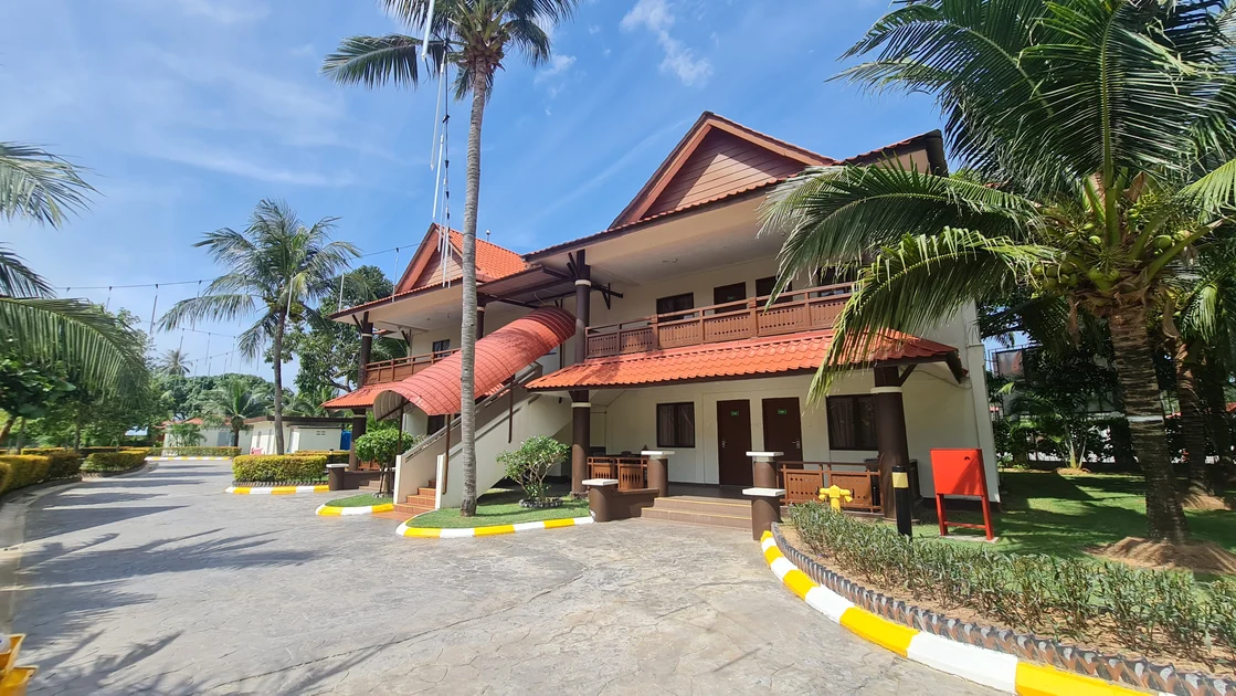 Lotus Seaview Beach Resort & Spa, Pengerang