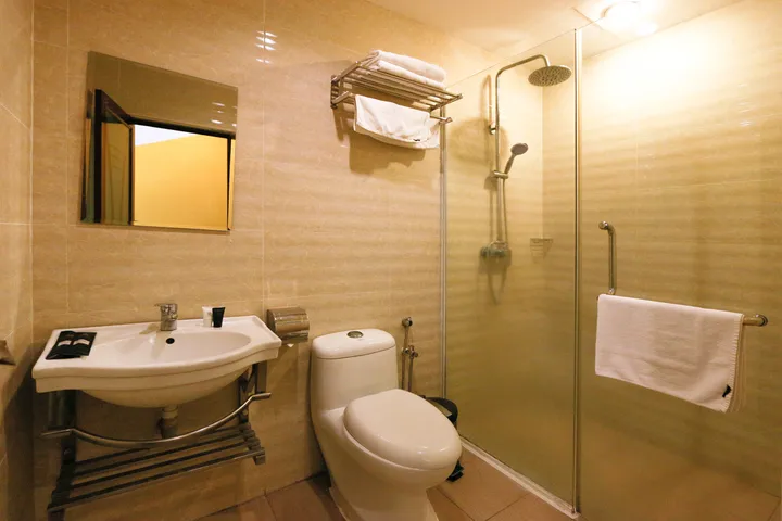 Swing & Pillows @ Golden Roof Hotel Ampang, Ipoh (previously Golden Roof Hotel Ampang)