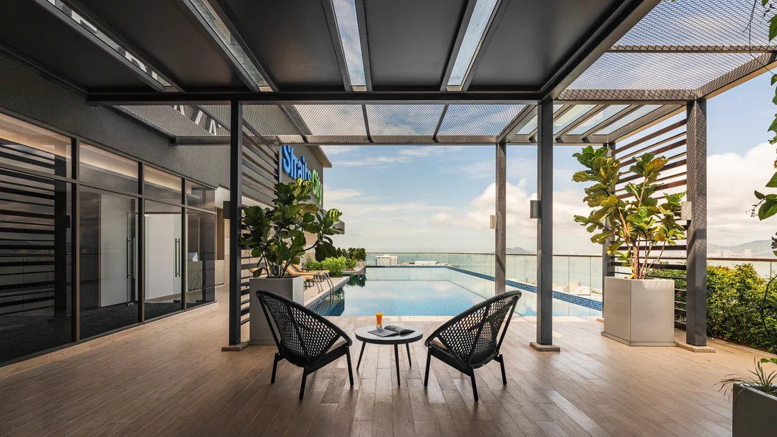 Crowne Plaza Penang Straits City