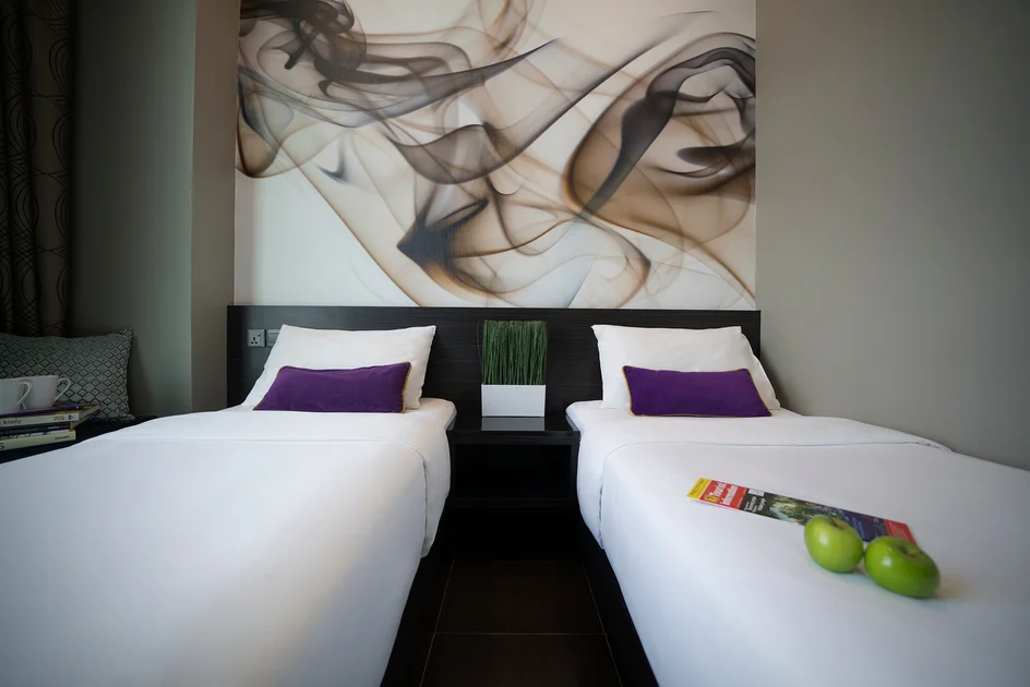 V Hotel Lavender