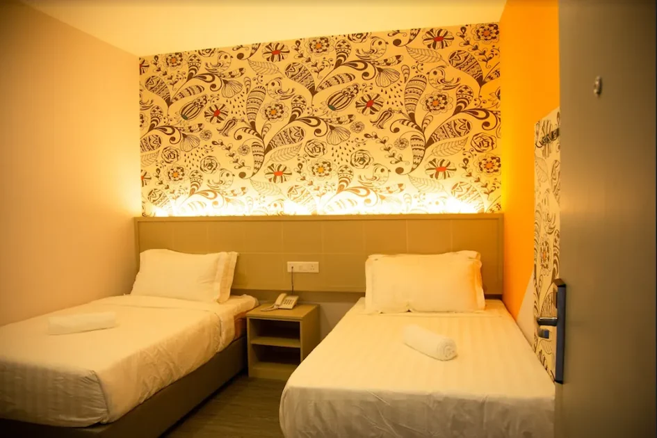 THE CROWN HOTEL @ KLIA