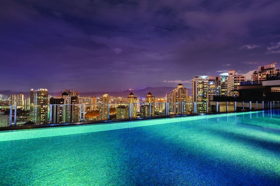 Infinity pool