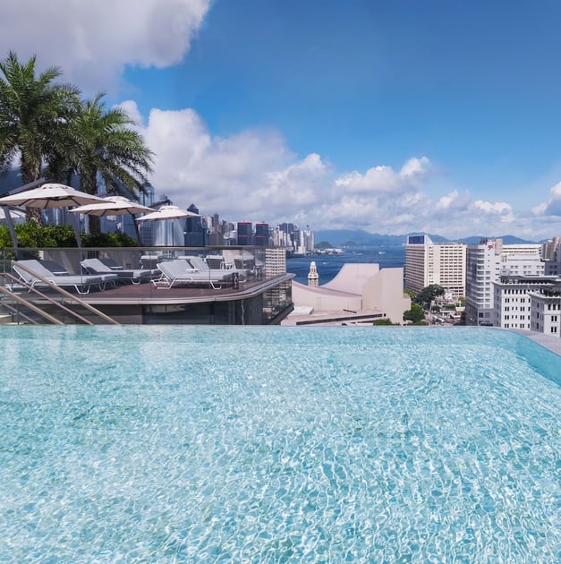 Infinity pool