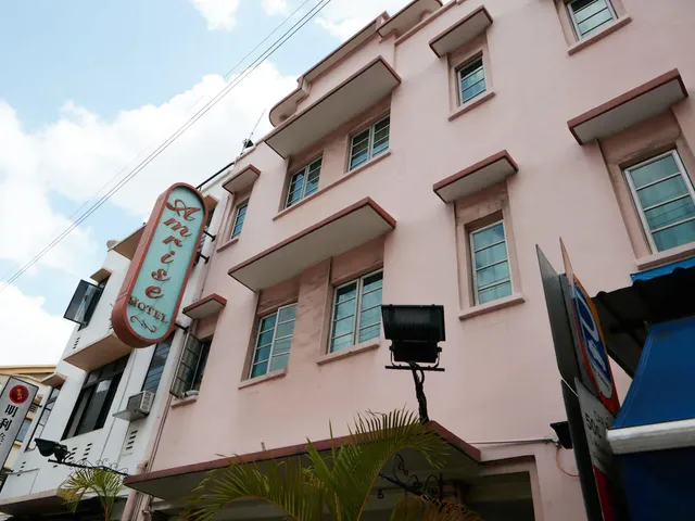 Amrise Hotel