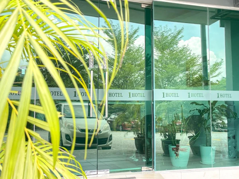 1 Hotel Mahkota Cheras