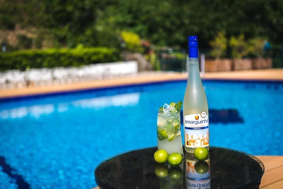 Poolside bar