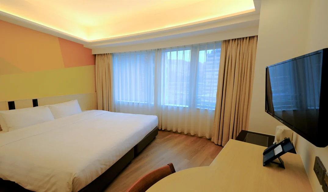 South Pacific Hotel