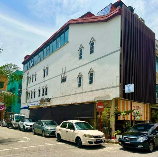 Triple B Hotel