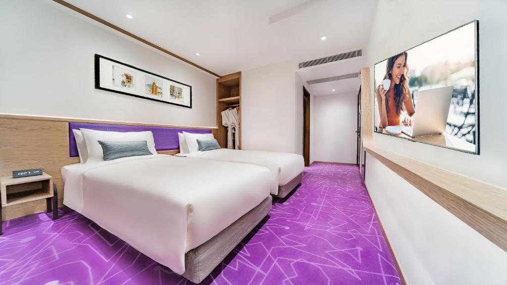 Hotel Purple