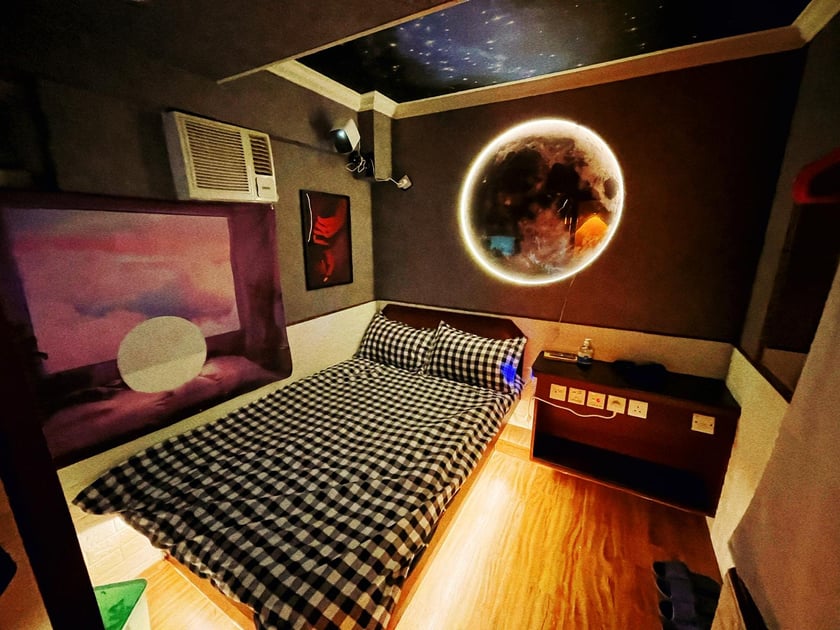 S Place
