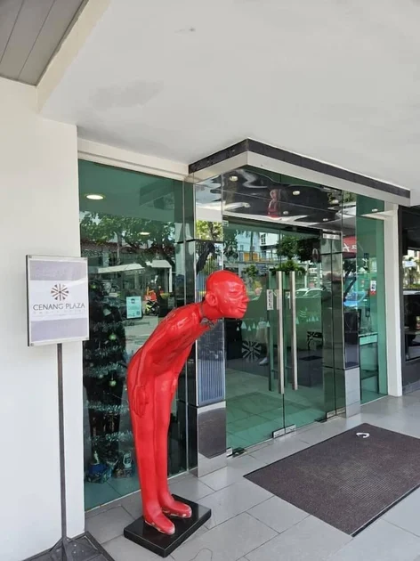 Pintu masuk hartanah