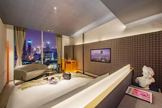 King Bed Ctiy View(Urban Landscape+leisure Sofa)
