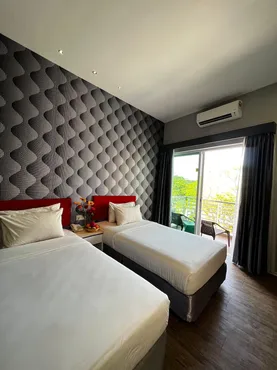 Deluxe Twin Beach Facing