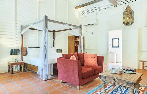 Double Bedroom Suite with Private Garden - Estate House 2
