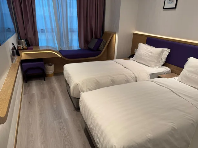 Hotel Purple