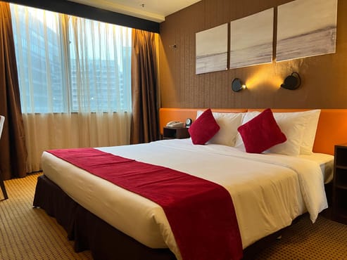 Deluxe1 Double Bed