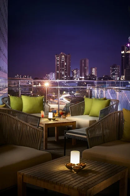 Poolside bar