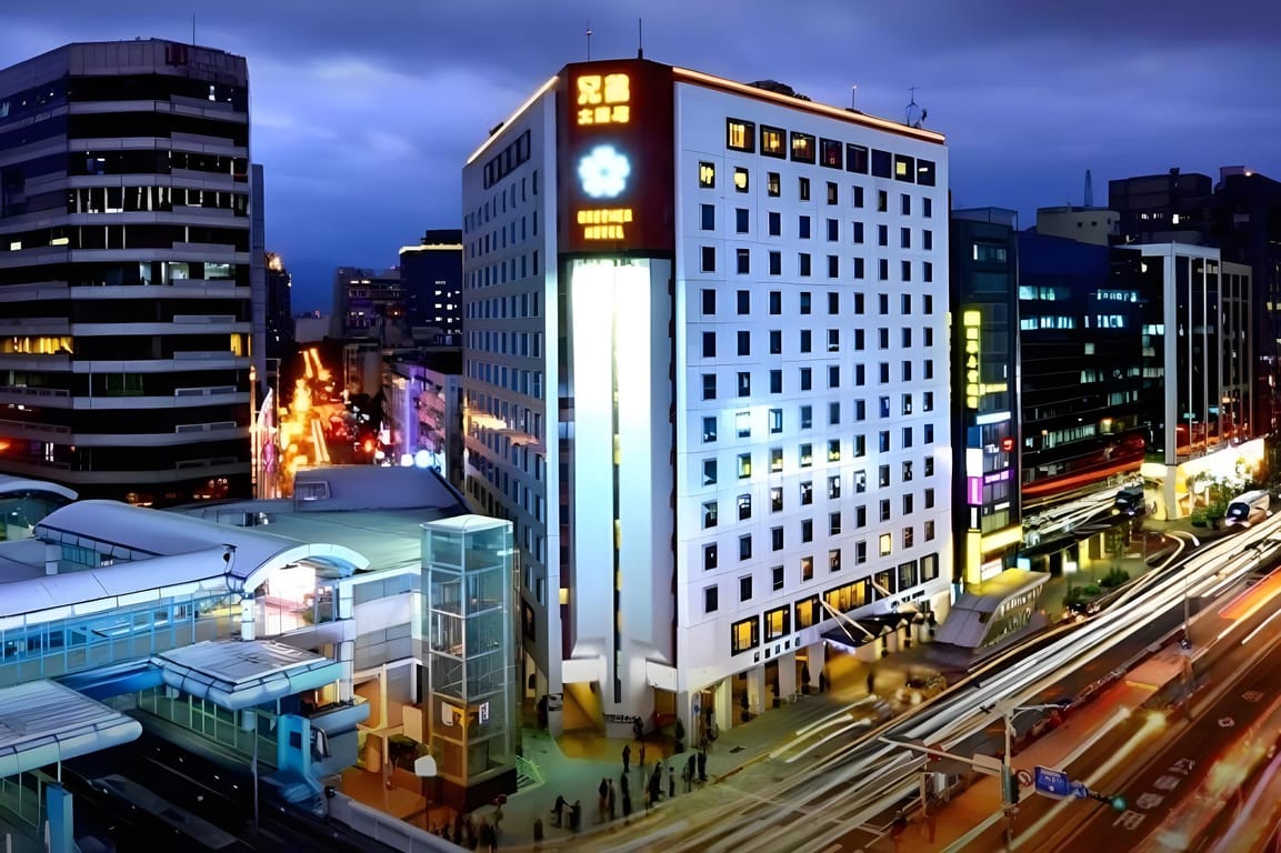 Brother Hotel-image-4
