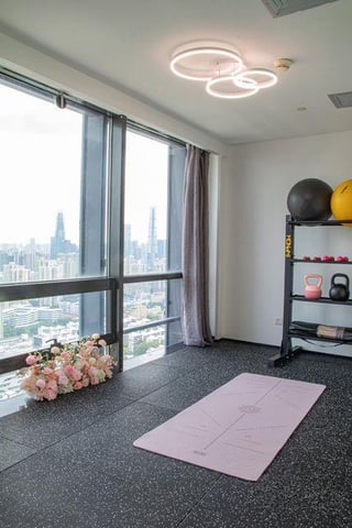 Shenzhen Huaqiang Plaza hotel (Huaqiangbei Metro Station)