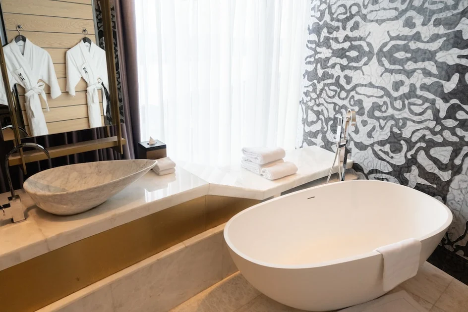 Bathroom sink