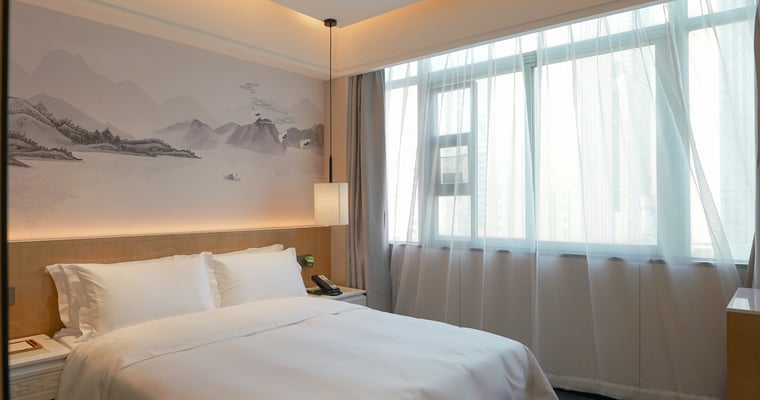 Paco Hotel (Shenzhen Luohu Port Station Branch)