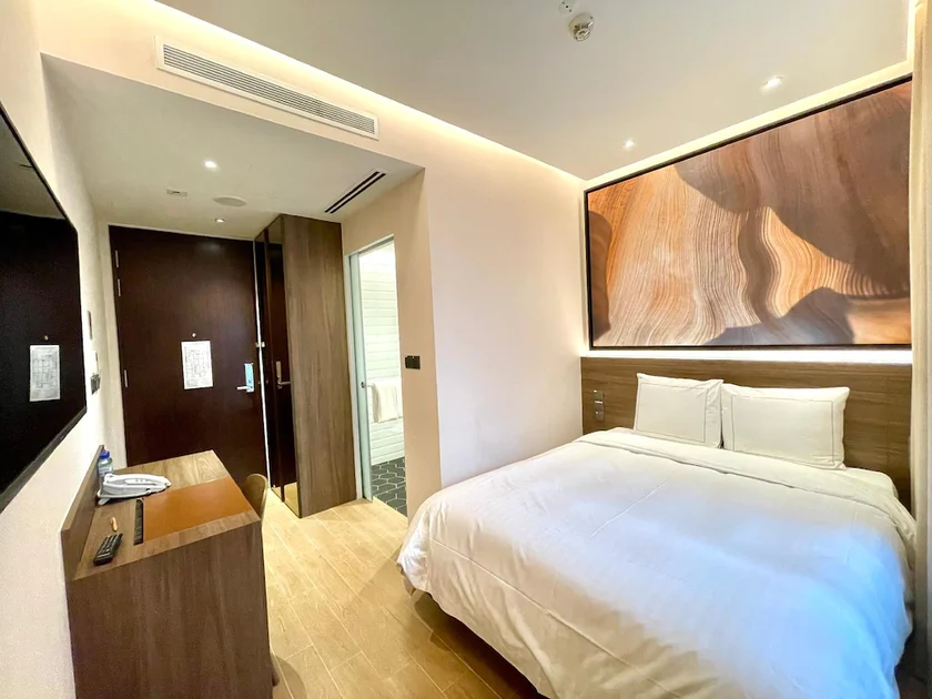 Wink Hotel @ Bugis (formerly Lion Peak Hotel Raffles)