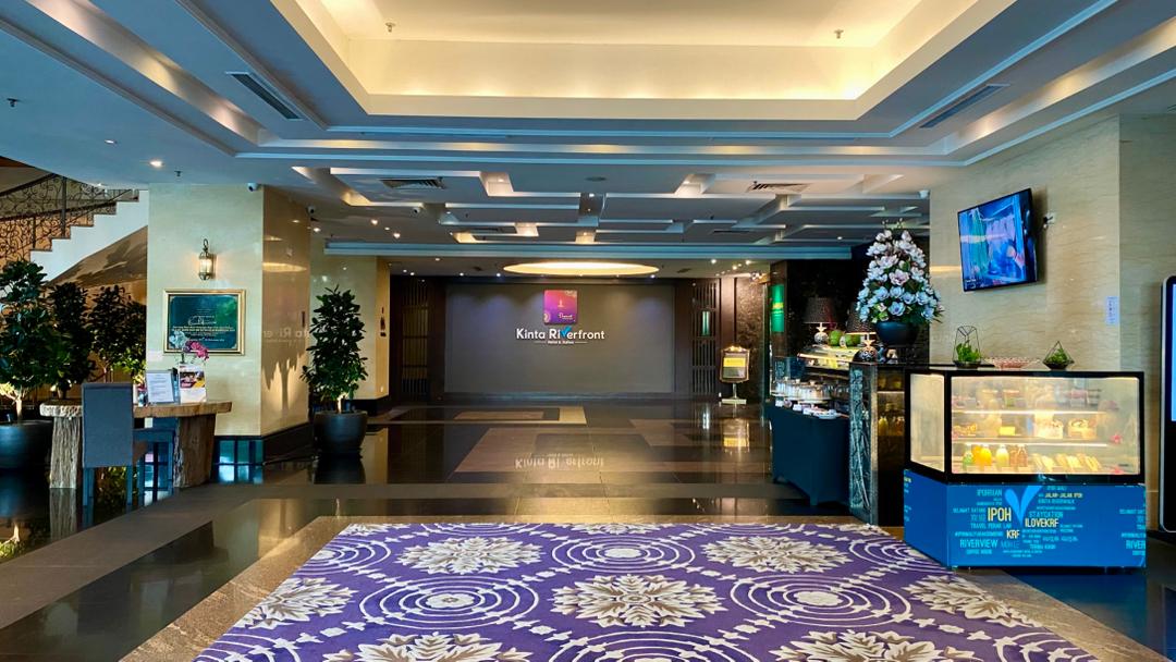 金达河畔酒店与套房