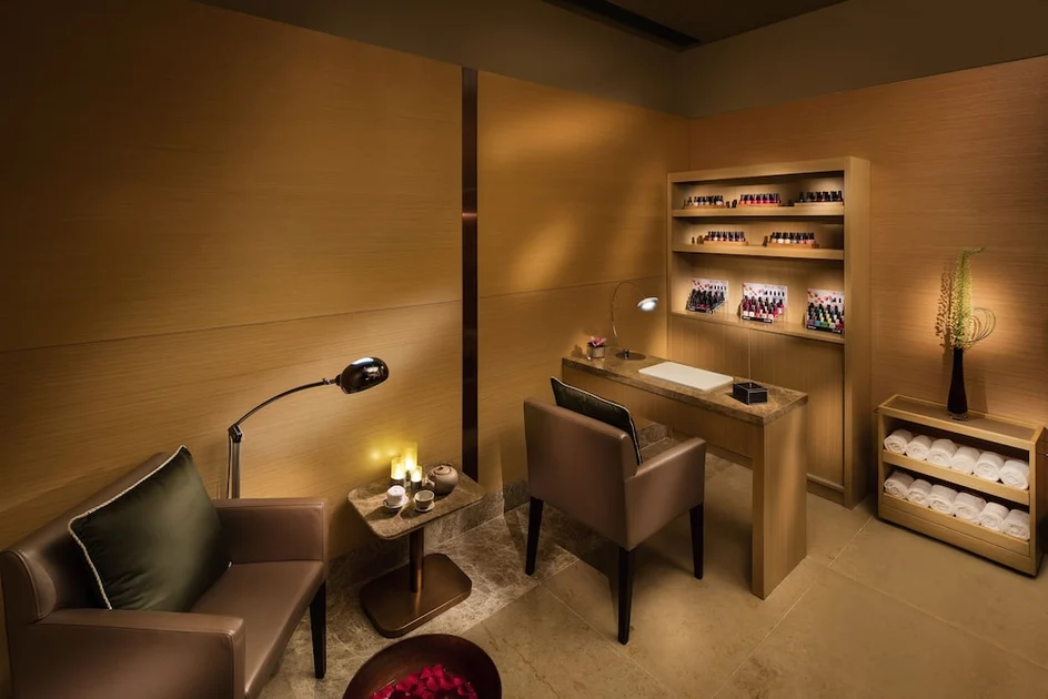 Nail salon