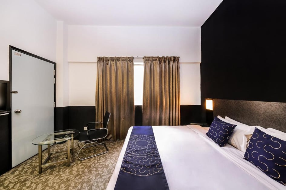 Unicorn Four Season Durian Hotel