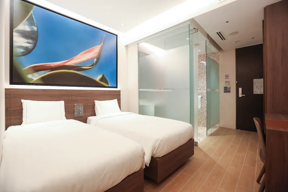 Wink Hotel @ Bugis (formerly Lion Peak Hotel Raffles)