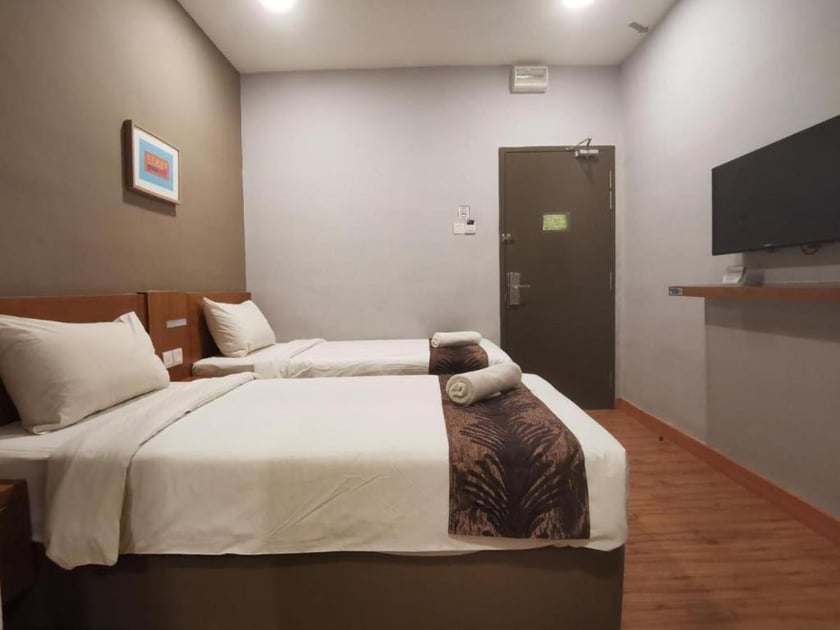 Golden Leaf Nusa Idaman Hotel