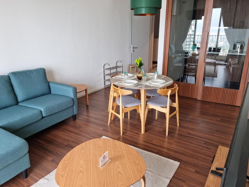 Una Residence by Maya