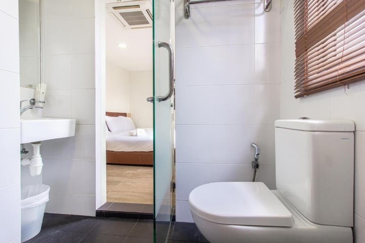 Q Loft Hotels@Mackenzie
