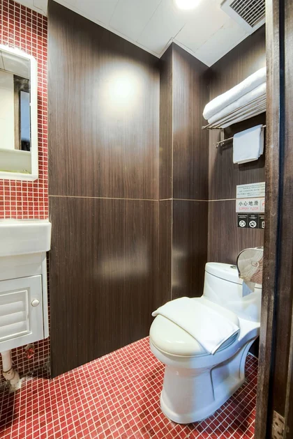 Bathroom amenities