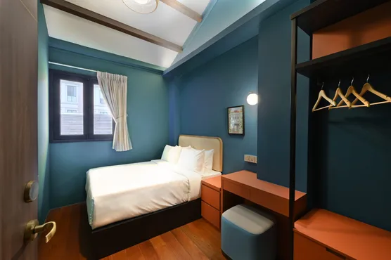 Standard Double Room (No Window) – Shared Bathroom, Without TV