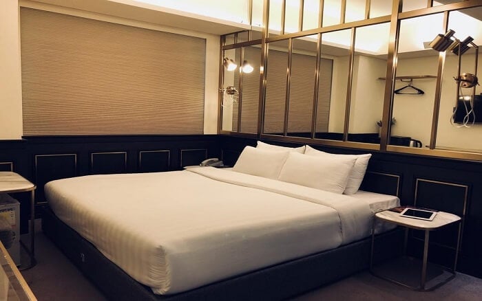 KINGS HOTEL