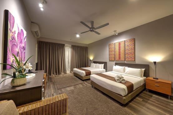 Deluxe Queen Suite