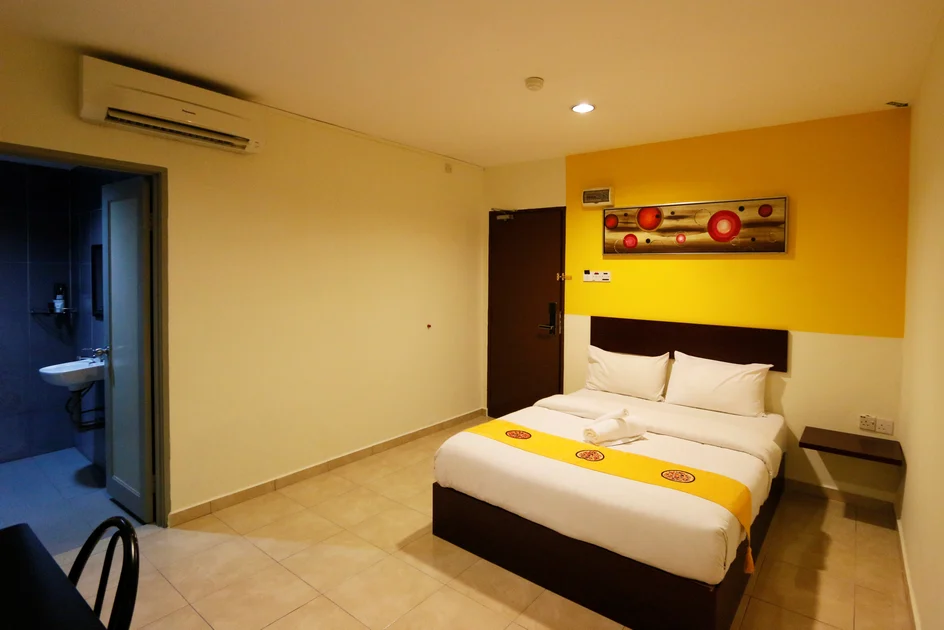 Swing & Pillows @ Golden Roof Hotel Falim, Ipoh (previously Golden Roof Hotel Falim)