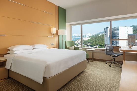 Club lounge access, Guest room, 1 King, City view