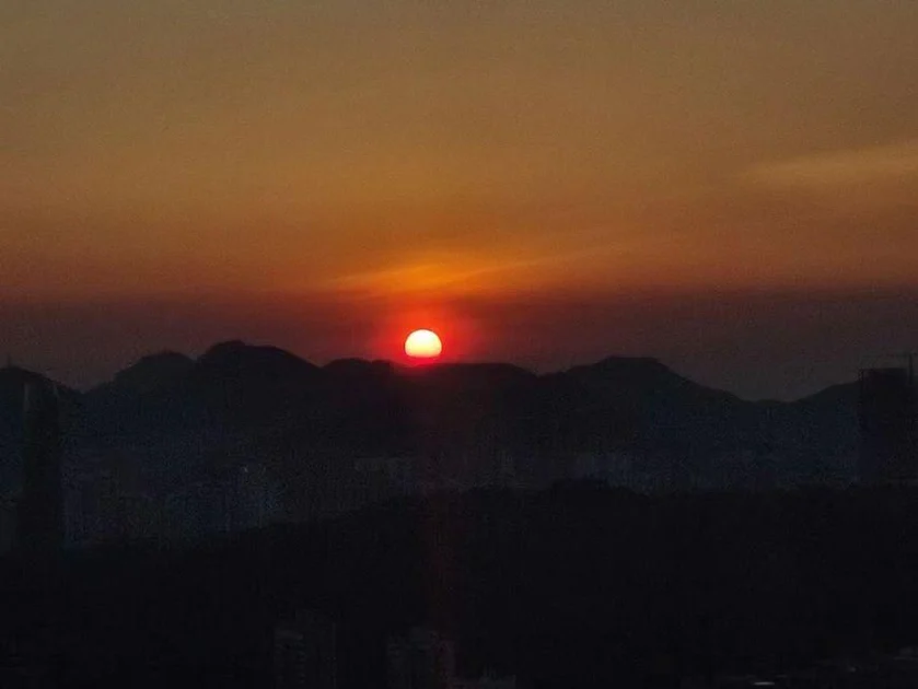 Shenzhen Huaqiang Plaza hotel (Huaqiangbei Metro Station)