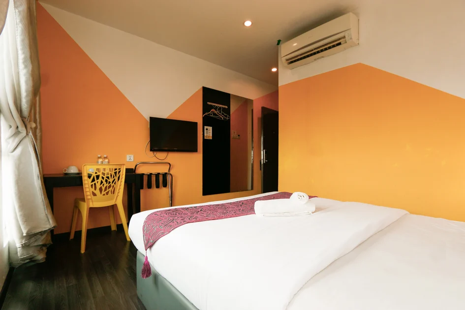 Swing & Pillows @ Golden Roof Hotel Ampang, Ipoh (previously Golden Roof Hotel Ampang)