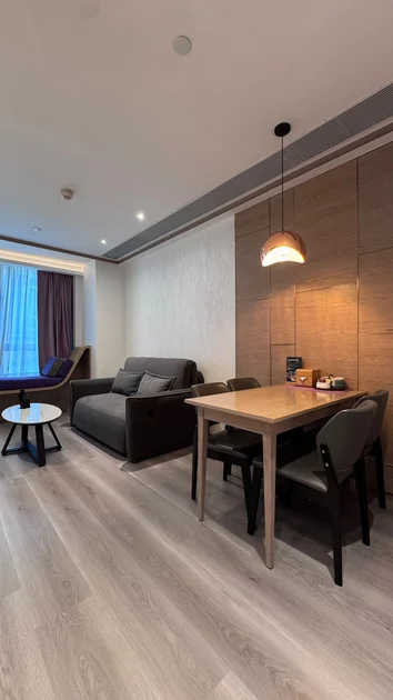 Hotel Purple