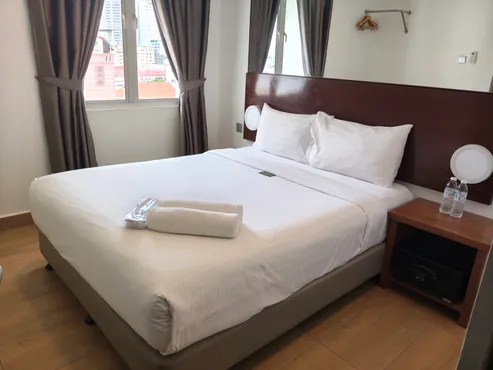 Standard Queen Room