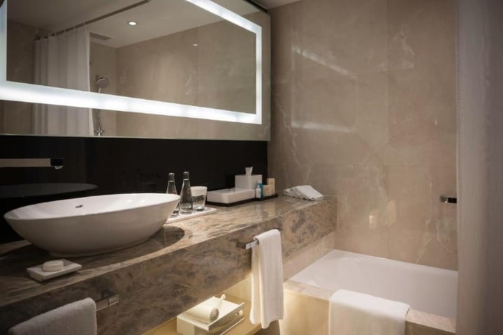 Gateway Hotel, Marco Polo