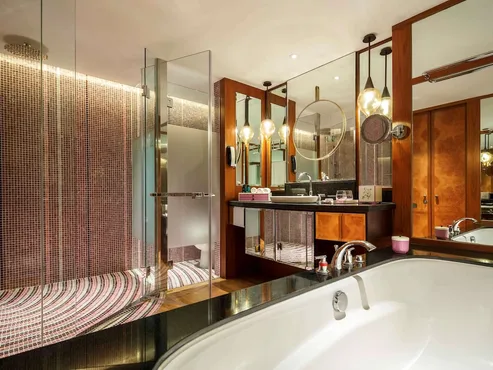 Suite, 1 King Bed (Prestige)